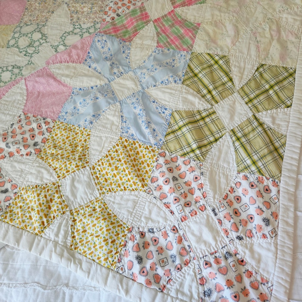 Vintage Handmade Patchwork Quilt Pastel Star Petal Cotton 69x75 Cottagecore Farm - Picture 2 of 12